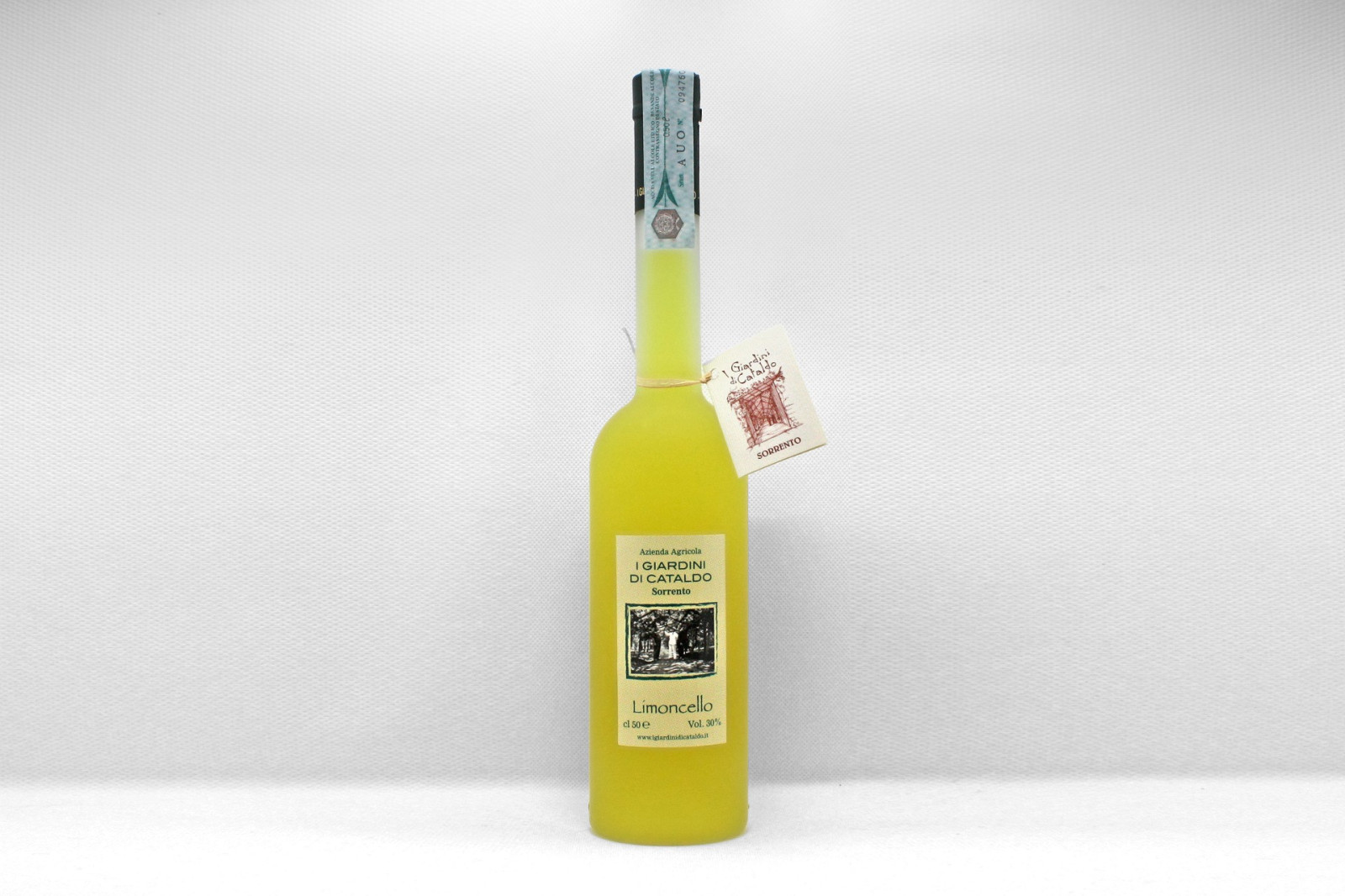 Sorrento IGP Limoncello in a 50 cl glass bottle - I Giardini Di Cataldo  Sorrento agricultural company